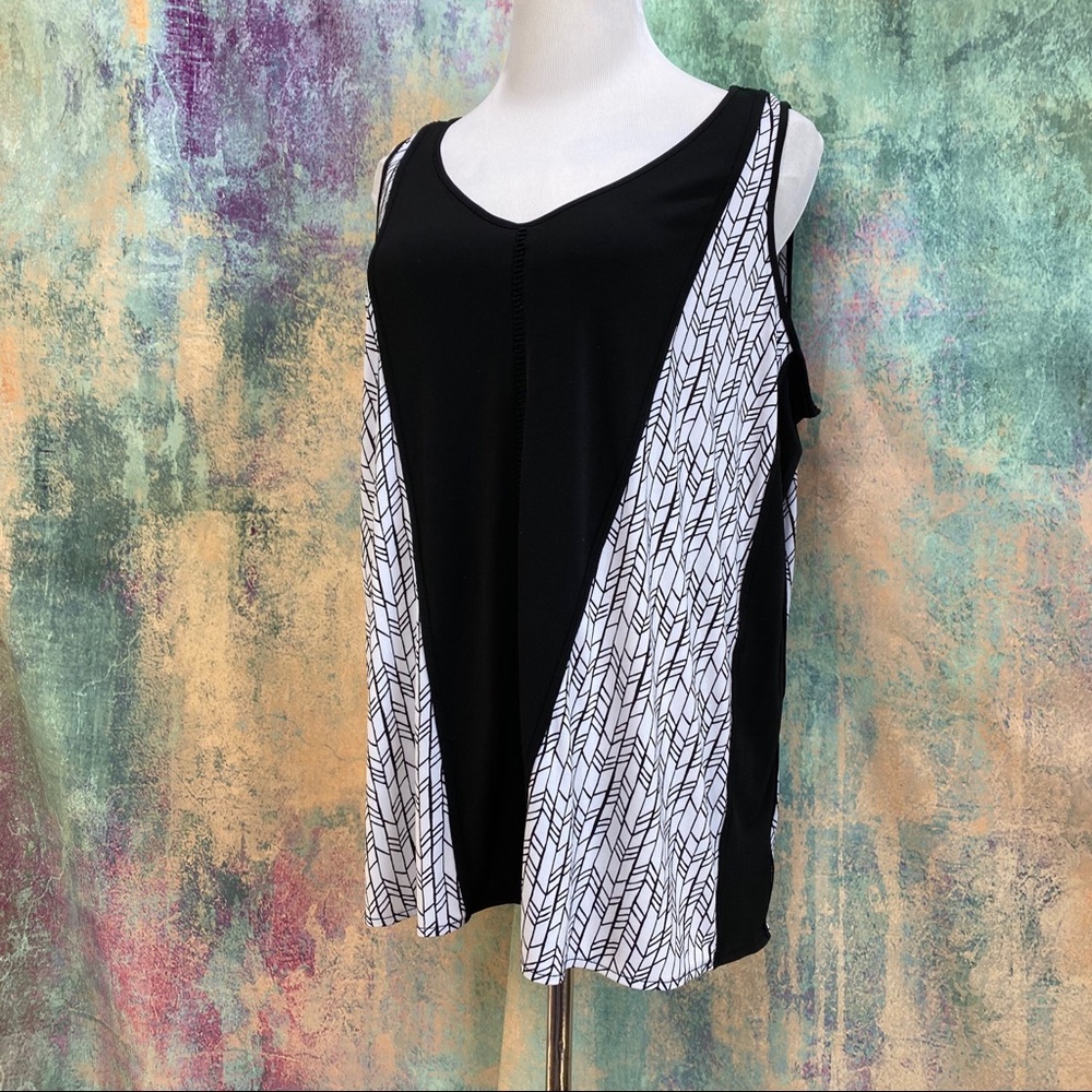 📌Worthington Basic Item Easy to Combine Black & White Sleeveless Top